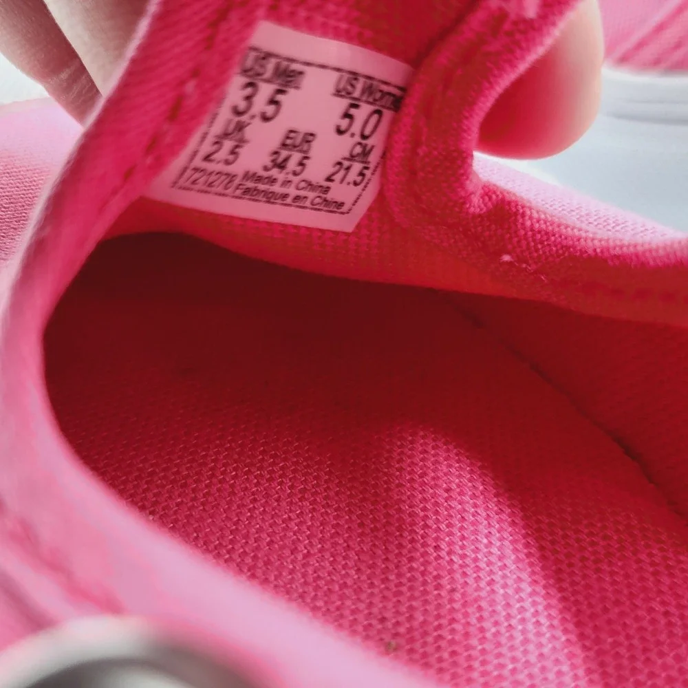 Womens Size 5 Vans Style 93 Mary Jane Shoes Heart Buckle Low Top Pink 721278